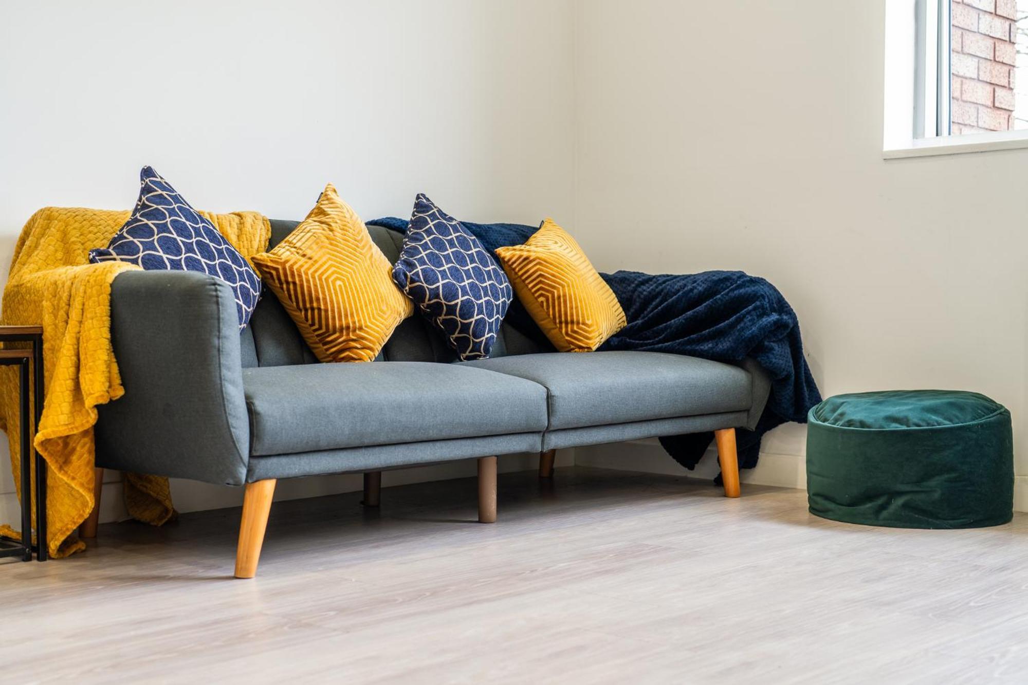 Luxury 1 Bedroom Serviced With Roof Terrace & Gym * Stevenage