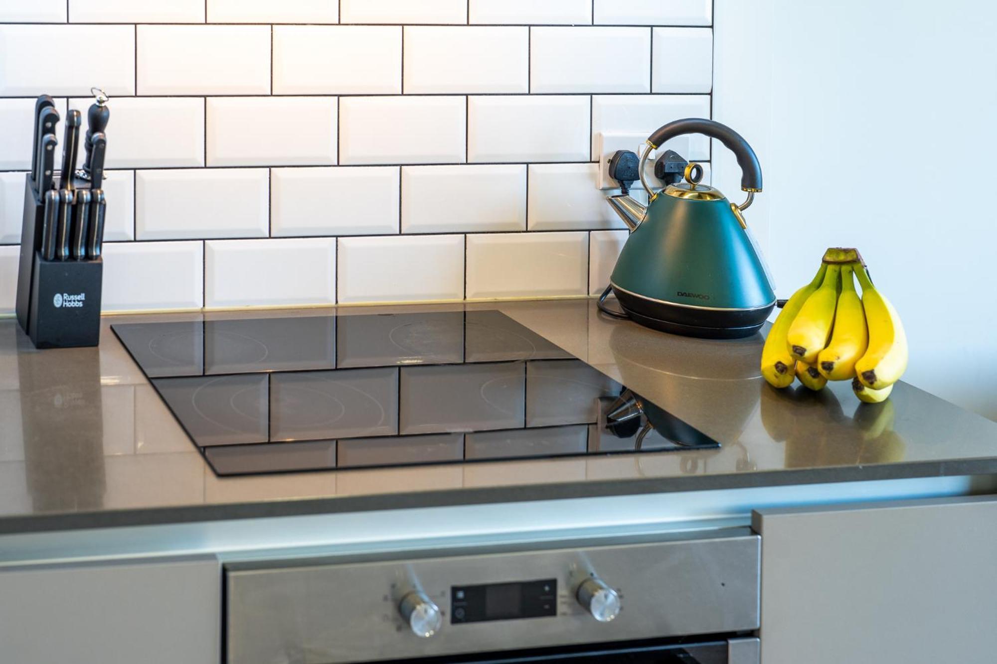 Luxury 1 Bedroom Serviced With Roof Terrace & Gym Stevenage