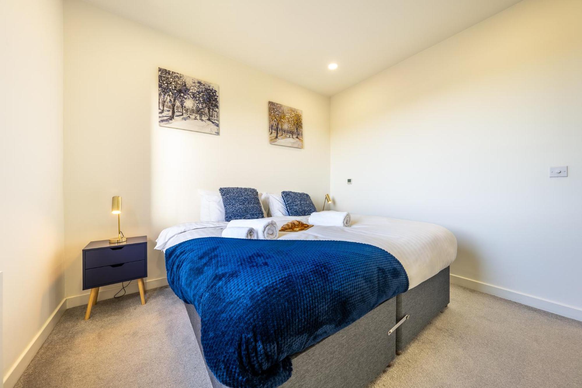 Luxury 1 Bedroom Serviced With Roof Terrace & Gym Apartment *