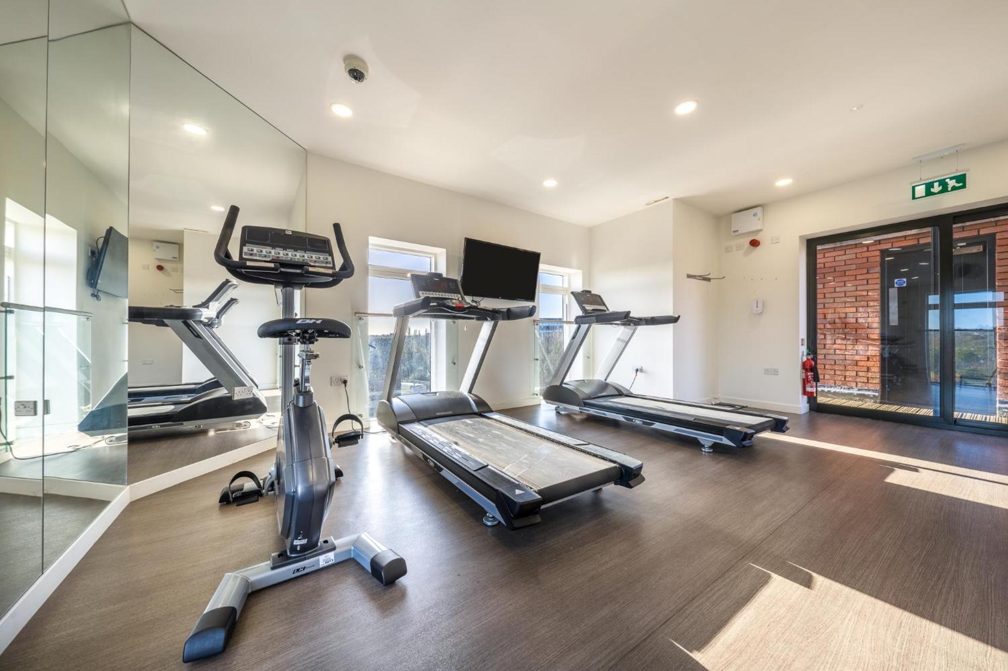 Apartment Luxury 1 Bedroom Serviced With Roof Terrace & Gym