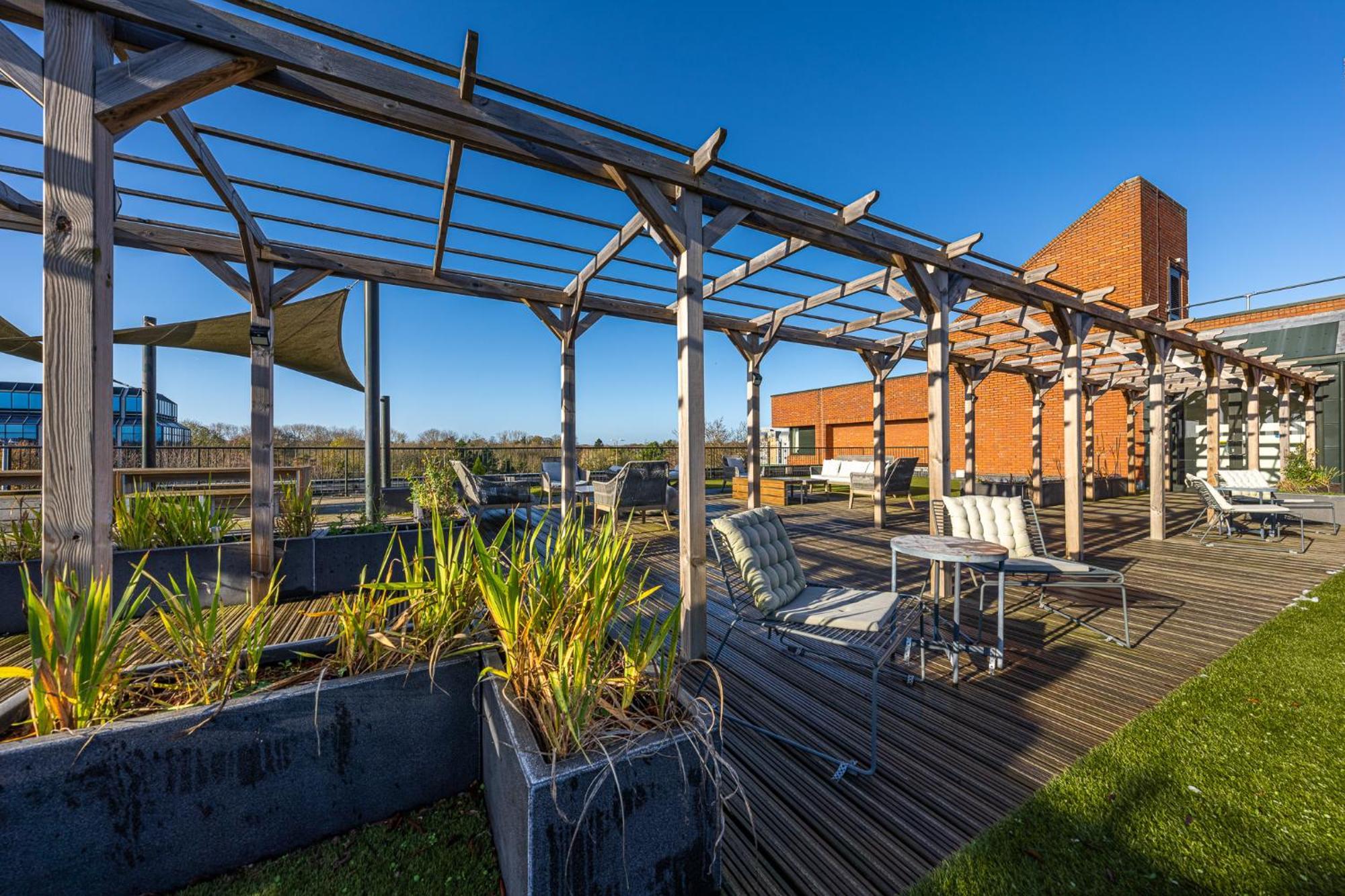 Apartment Luxury 1 Bedroom Serviced With Roof Terrace & Gym